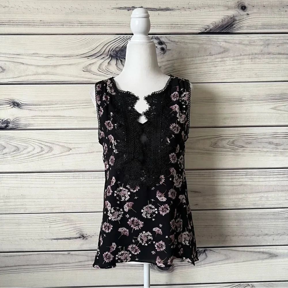 WHBM Black Floral Lace Detailed Sleeveless Top